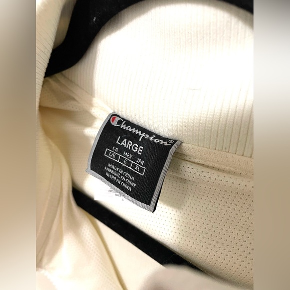 CHAMPION Off White/Pink/Purple Women’s Jacket/Sweater Large - Never Worn! - Picture 5 of 5